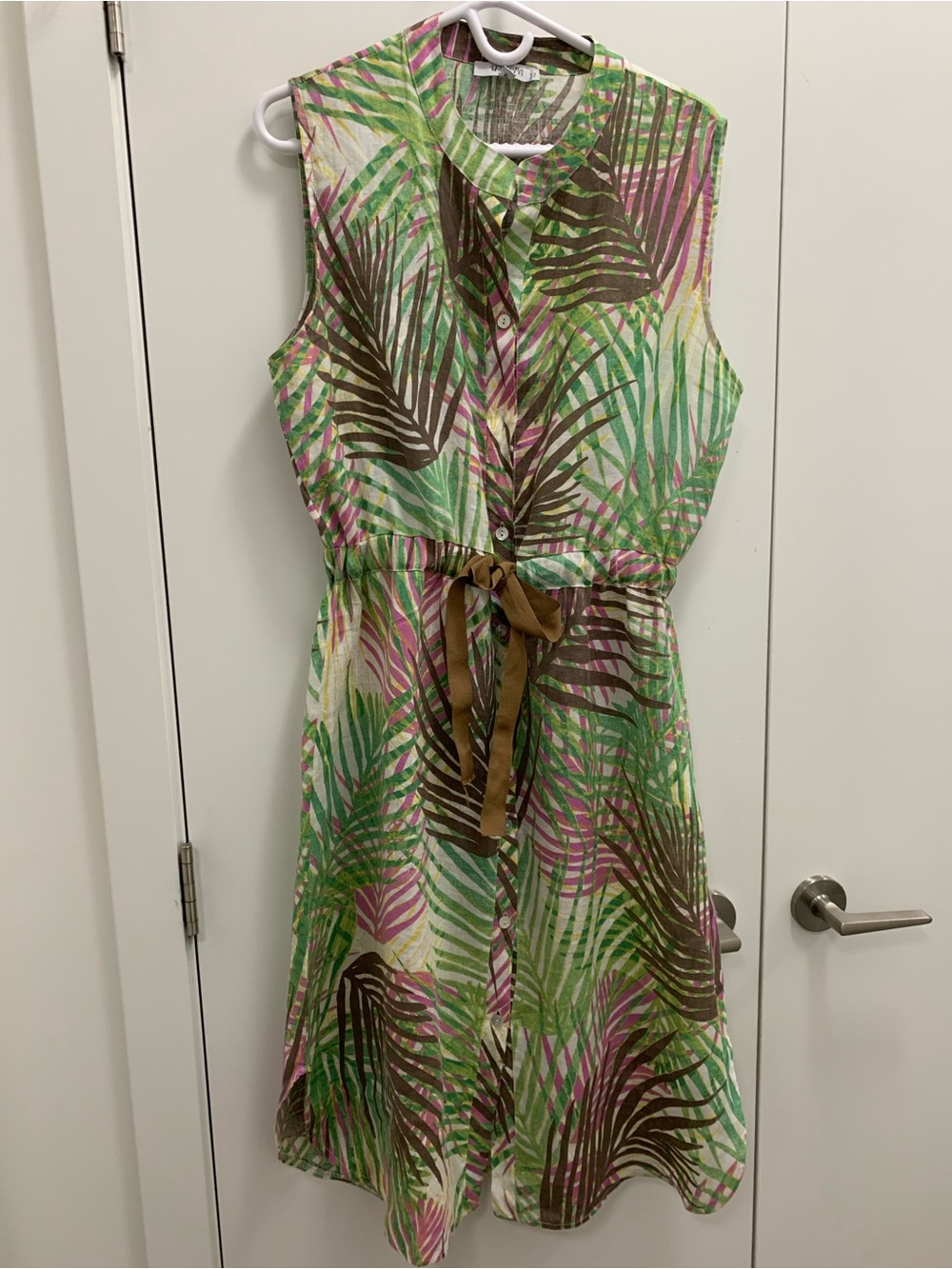Sleeveless Tropical Leaf Print Maxi Dress in Green & Pink